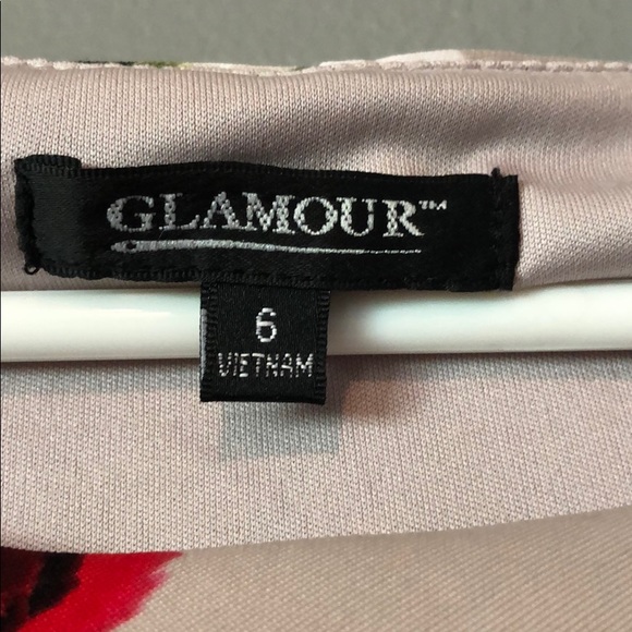 Flattering cocktail dress - Red, pink ivory and silky feel - Picture 4 of 4